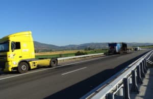 Аварирал албански ТИР е блокирал движението по АМ „Тракия“