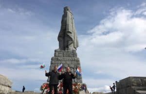 „Огнена Хризантема“ взривява небето над няколко града по празниците