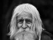 Днес е погребението на дядо Добри