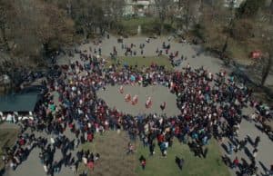 И тази година „Сдружение Азбукари“ подемат инициативата „Пробуждане с хоро“