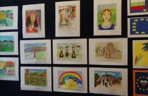 Заместник-кметът Галина Матанова откри изложба с творби от конкурса „Аз съм българин в Европа“