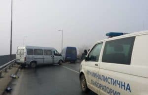 Верижна катастрофа при пазарджишкото село Звъничево взе пет жертви