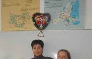 Куп награди от коледни конкурси за учениците от ОУ „20 април“