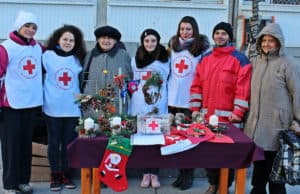 Похвално! 2 247,20 лева събра благотворителният коледен базар на младежите от БМЧК-Панагюрище