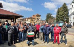 Панагюрци си взеха сбогом с култовото кафене „Оазис“