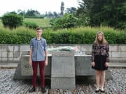 С вой на сирени и поднасяне на цветя Панагюрище почете паметта на Христо Ботев и на героите, загинали за България