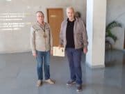 Панагюрец дари на музея кокарда-лъвче кокарда