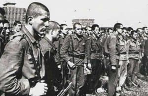 Родната казарма: Бездуховност, насилие, простащина и безсмислие казарма