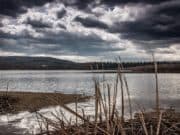 Времето: Облачно, застудява се