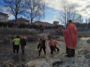 Никола Радев пръв хвана кръста в Стрелча