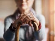 Правителството подготвя общините за масови доставки по домовете за възрастните хора