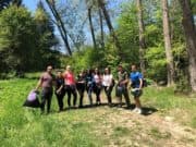 Добрите дела: Млади хора чистиха околностите на Панагюрище(СНИМКИ)