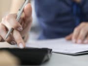 Банковите услуги поскъпват