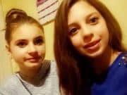 Добрите дела: Седмокласнички помогнаха на възрастна жена да прибере дървата си