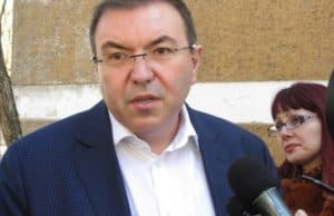 Мерките се разхлабват: На 1.04. отварят заведенията. На училище на 12.04