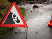 Две свлачища затвориха важни пътни артерии