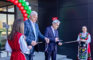 В ПЛОВДИВ „ОПТИКС“ АД ОФИЦИАЛНО ОТКРИ НОВ ПРОИЗВОДСТВЕНО-РАЗВОЕН ЦЕНТЪР