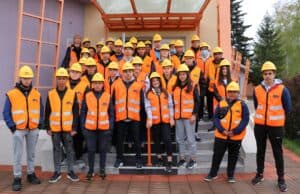 Ученици от дуалните паралелки на Професионалната гимназия стажуваха пробно