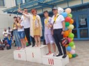 Онкопациенти и лекари демонстрираха майсторско шофиране в състезанието „Двама в колата“