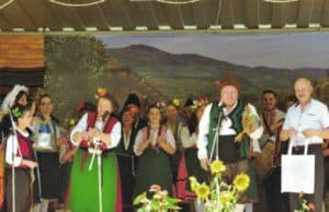 Самодейците от ФА „Иглика” с престижни награди от фестивала в село Пещера Иглика