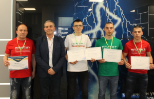 Ученици от ПГИТМТ-Панагюрище, спечелиха първо място на средношколско състезание във Варна