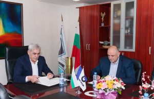 „ОПТИКС“ АД за поредна година сключи дарителски договори с Община Панагюрище и Община Стрелча