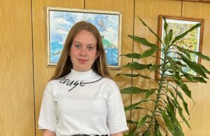 Седмокласничка от ОУ „Проф. Марин Дринов“ с първо място в Националния конкурс „Бог е любов“