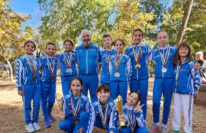 18 златни, 16 сребърни и 4 бронзови медала! Поредно блестящо представяне на панагюрските плувци