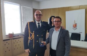 Старши инспектор Петко Шотлеков с почетен знак на МВР II-ра степен