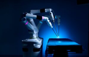 Робот-асистирана хирургия със системата VERSIUS въвежда МБАЛ “Уни Хоспитал“