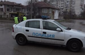 Хванаха двама измамници, теглили пари от картата на панагюрец