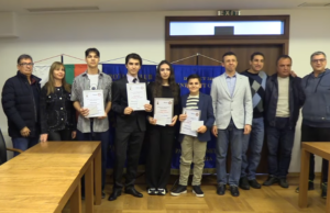 Четири талантливи панагюрски деца получиха приза „Стефан Чуклев“