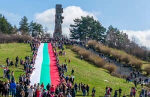 И тази година на Трети март ще има шествие с 110-метровия национален трибагреник