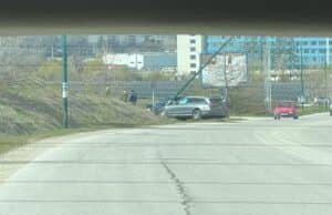 Прилошаване е причината Мерцедес да се удари в стълб на входа на града