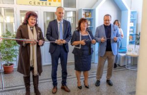 Министър Красимир Вълчев откри новия STEM център в ОУ „Двайсти април“ – Панагюрище