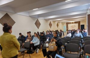 Ученици от СУ „Нешо Бончев“ обсъдиха темата за трафика на хора в час на класа