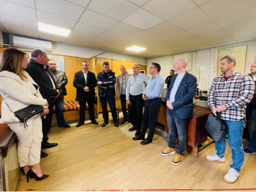 freepik-untitled-project-20251113163353Y2UQ