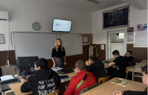 Осмокласниците от Професионалната гимназия се срещнаха с поетесата Дима Дюлгярова в „Дните на четенето“