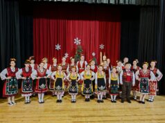 Празничен концерт „В очакване на Коледа“ събра поколения на сцената на НЧ „Искра-1872“ в Попинци
