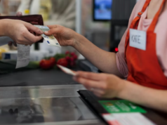 Tърговци ощетяват потребителите при ресто в левове – закръглят в своя полза