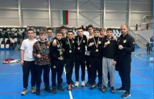 СК „Оптикс“ се завърна от Варна с отборна купа и медали