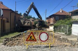 Започна ремонтът на част от ул. „Петър Карапетров“ в Панагюрище