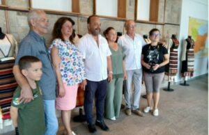 От екрана до витрината: Автентичните носии от „Капитан Петко Войвода“ гостуват в Панагюрище